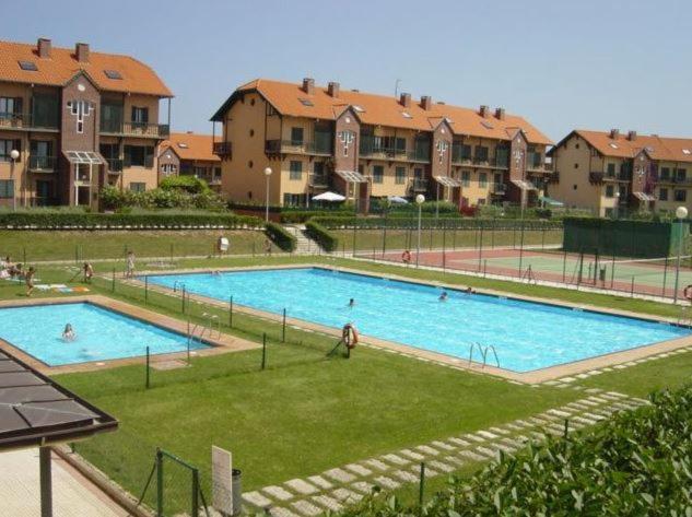 En Comillas_rovacias *